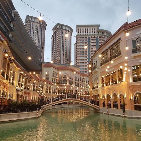 Luxe In Venice Aparthotel Taguig Exterior photo